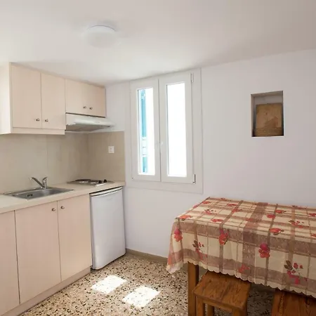 Apart-hotel Florance &