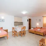 Aparthotel Florance & 3*