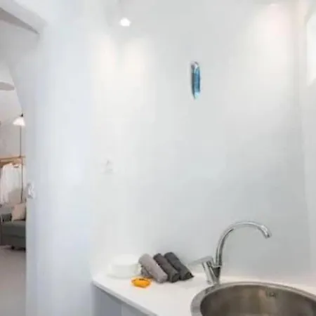 Florance & 3* Mykonos Town